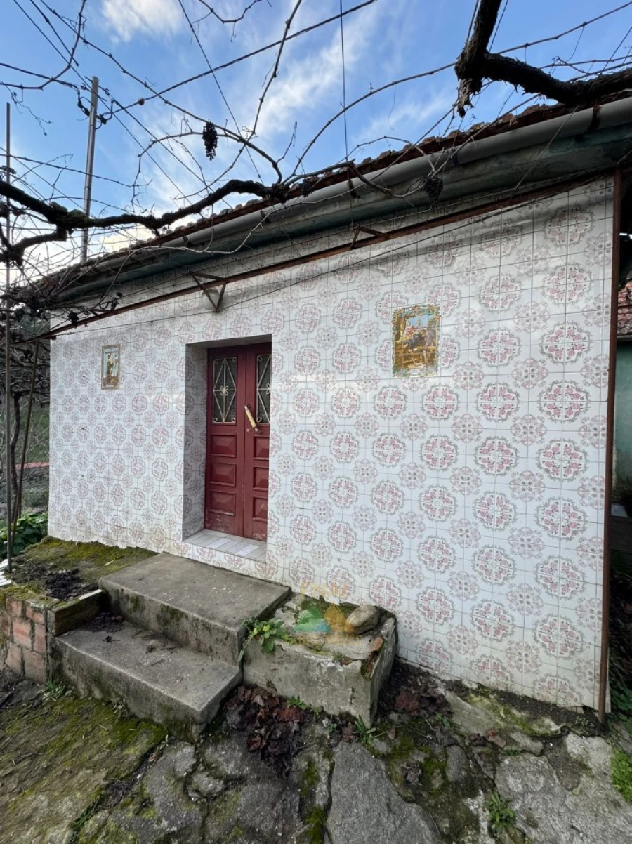 Moradia T2 para Venda em Portela e Extremo Foto 7