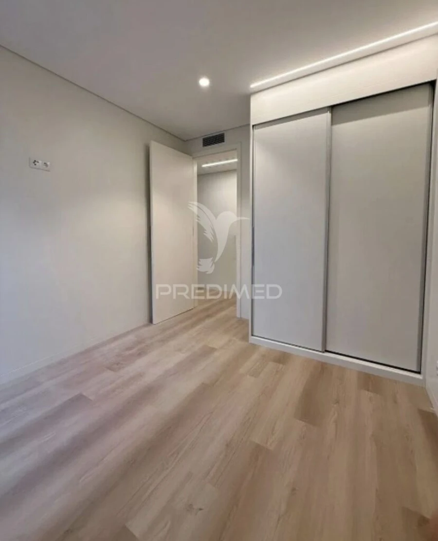 Apartamento para Venda em Lordelo do Ouro e Massarelos