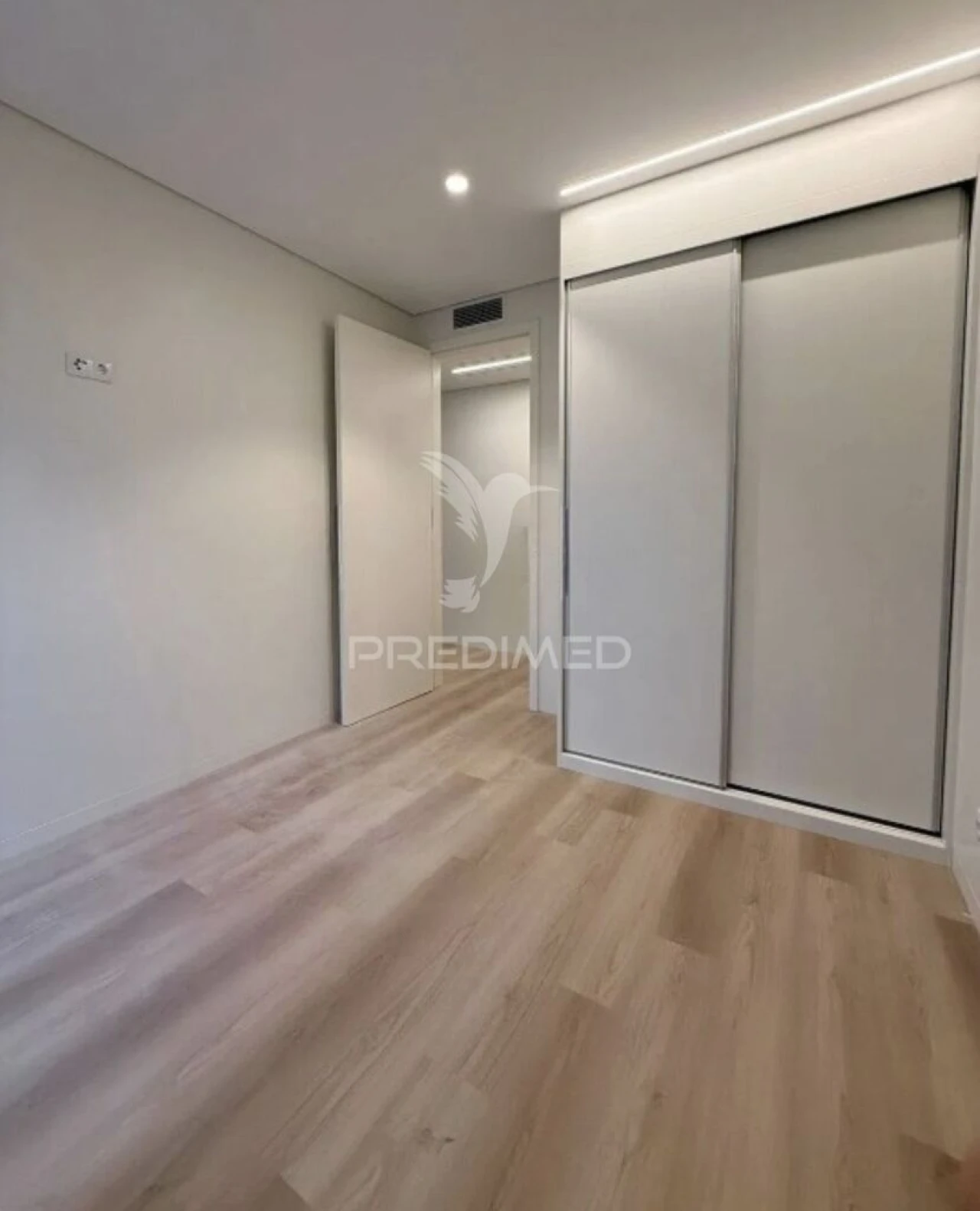 Apartamento para Venda em Lordelo do Ouro e Massarelos Foto 1