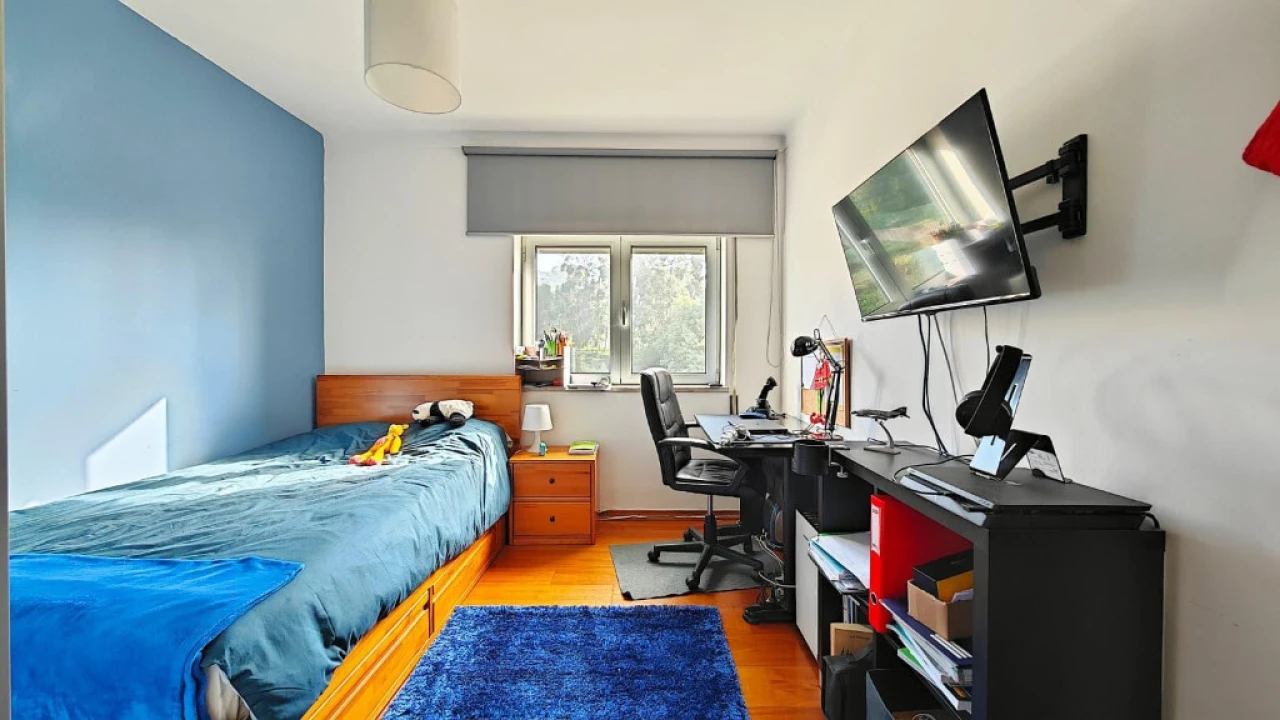 Apartamento T4 para Venda em Santo Antonio dos Olivais Foto 13