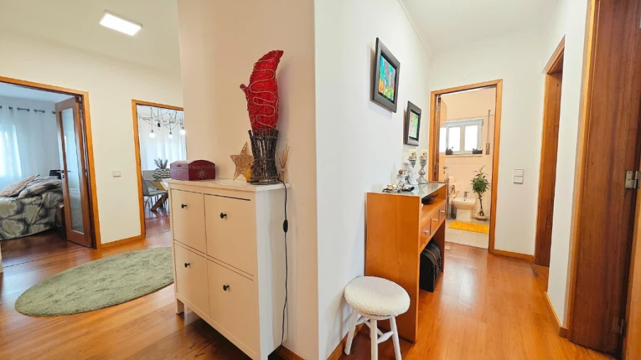 Apartamento T4 para Venda em Santo Antonio dos Olivais Foto 9