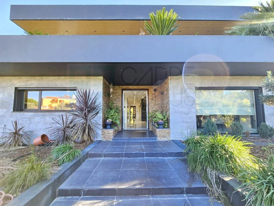 Moradia T4 para Venda em Santo Estêvão Foto 9