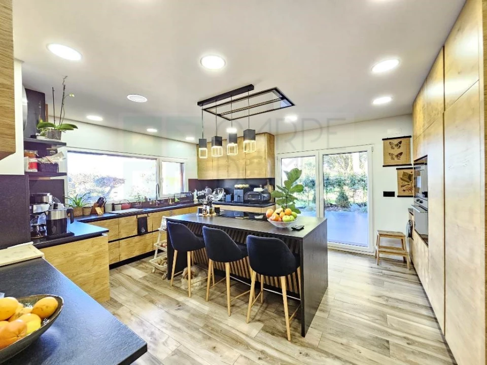 Moradia T4 para Venda em Santo Estêvão Foto 18