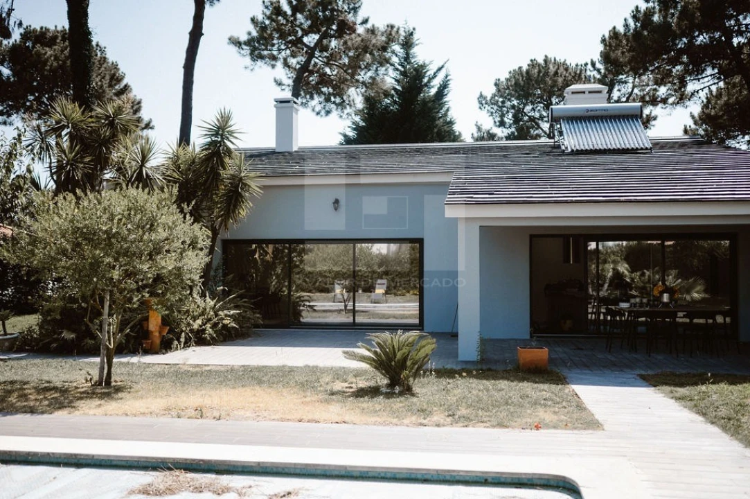 Moradia T4 para Venda em Charneca de Caparica e Sobreda Foto 9