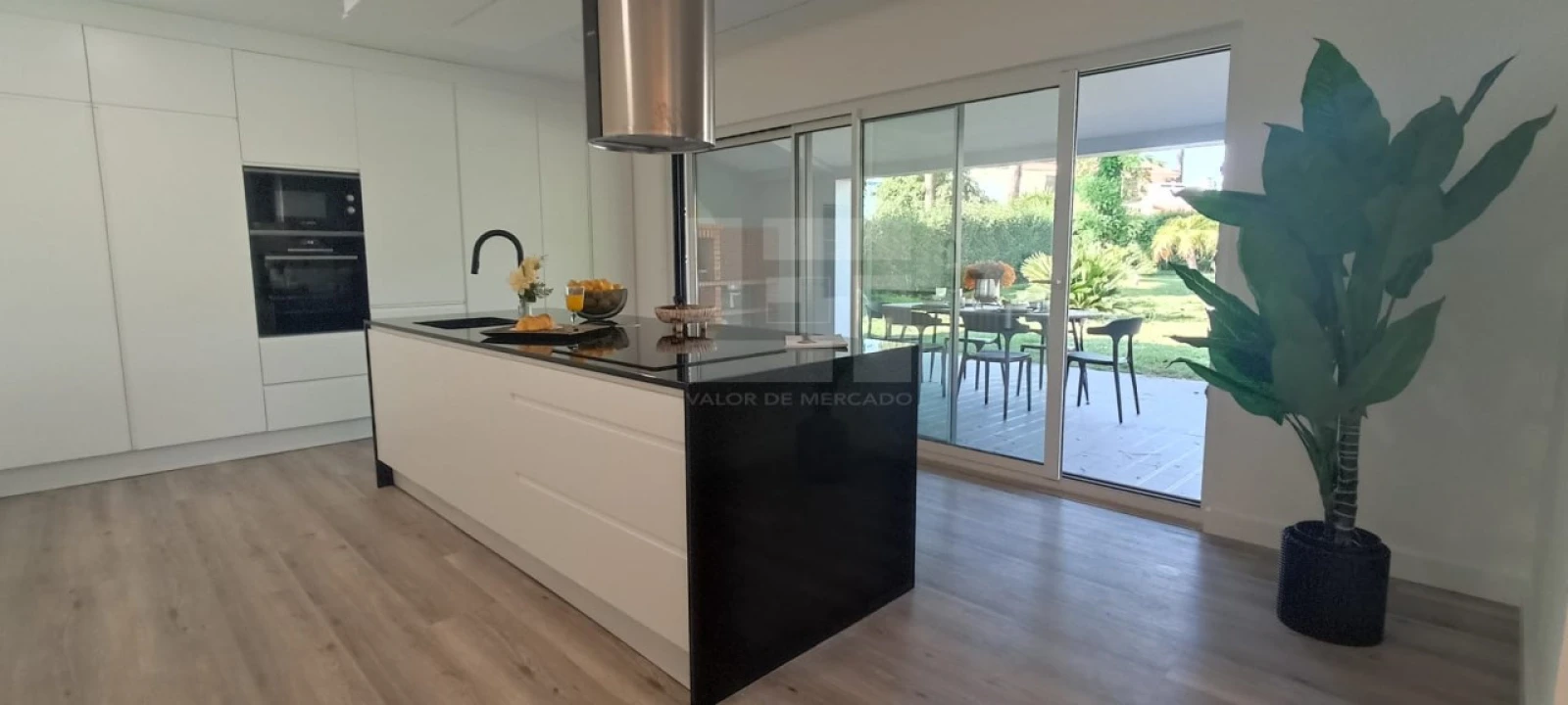 Moradia T4 para Venda em Charneca de Caparica e Sobreda Foto 16