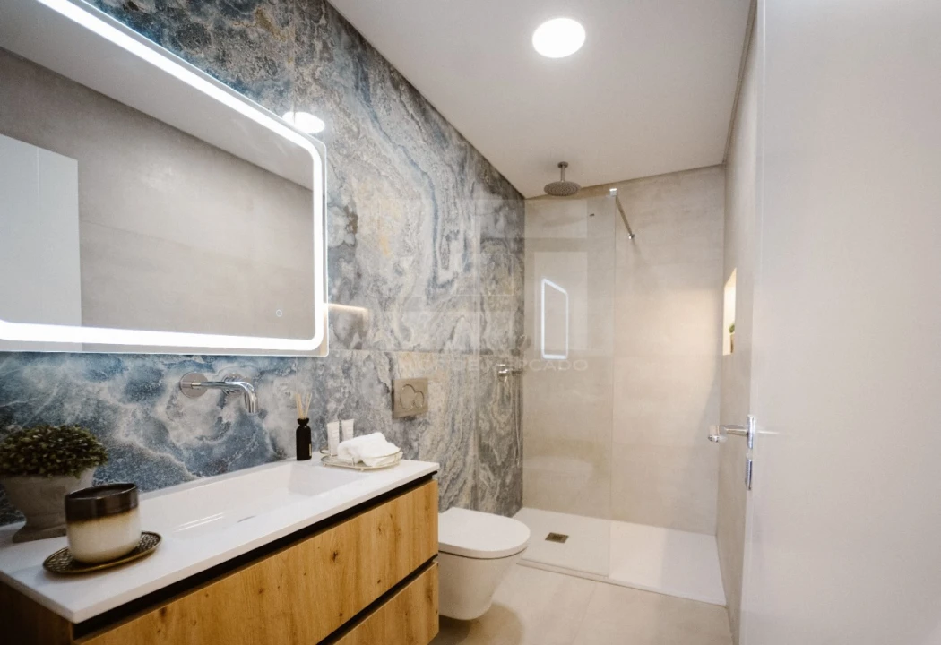 Moradia T4 para Venda em Charneca de Caparica e Sobreda Foto 28