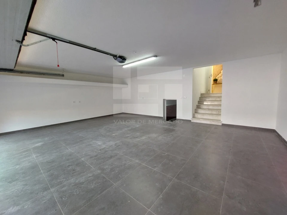 Moradia T4 para Venda em Charneca de Caparica e Sobreda Foto 54