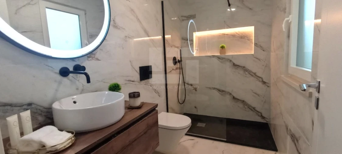 Moradia T4 para Venda em Charneca de Caparica e Sobreda Foto 41