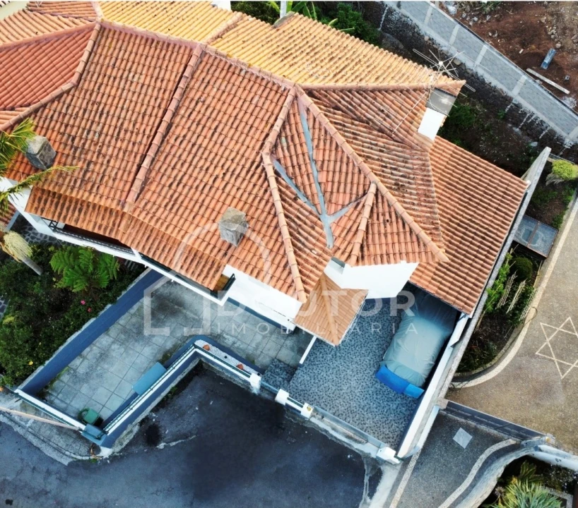 Moradia T3 para Venda em Caniço Foto 31