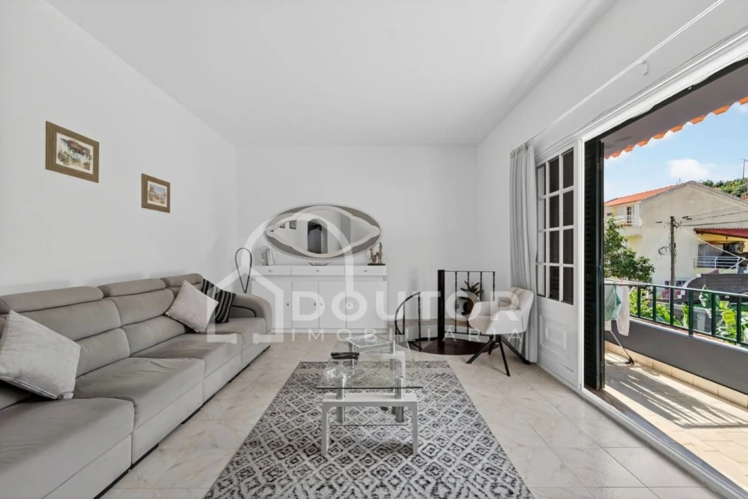 Moradia T3 para Venda em Caniço Foto 38