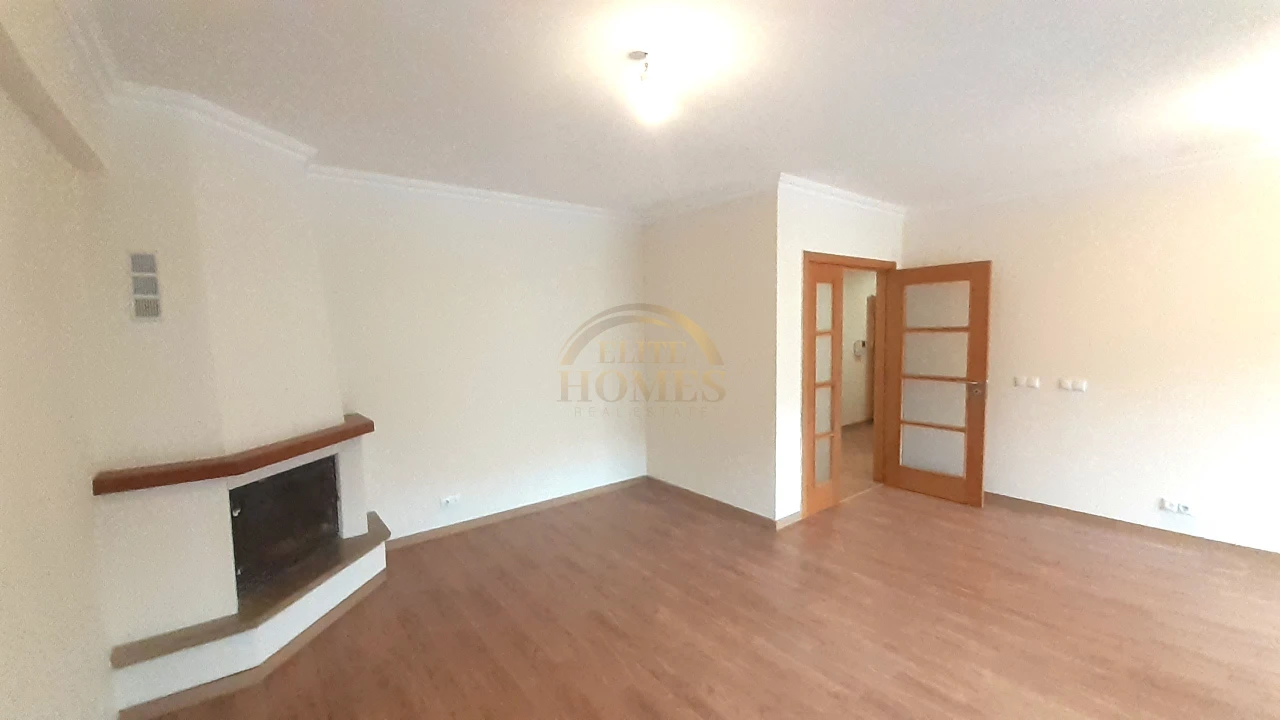 Apartamento T3 para Venda em Rio de Mouro Foto 3