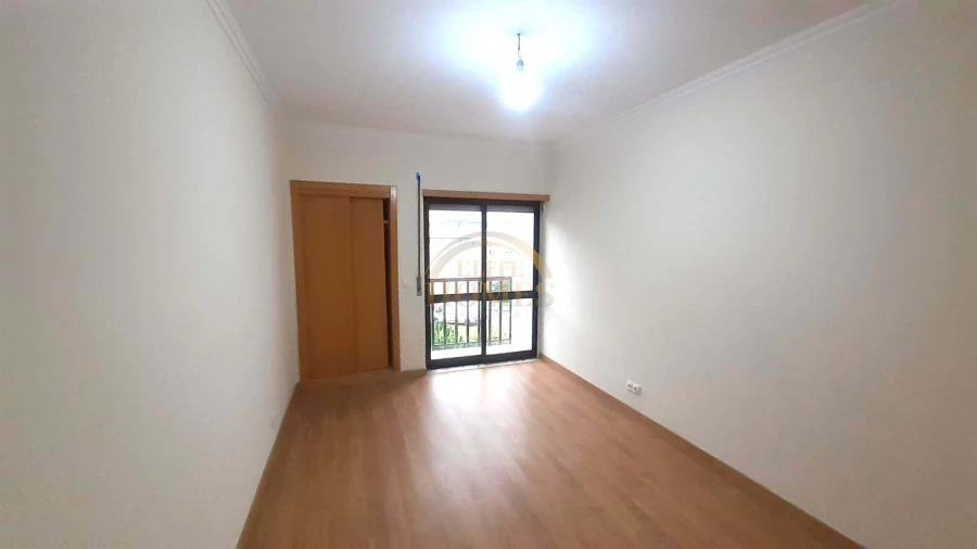 Apartamento T3 para Venda em Rio de Mouro Foto 14