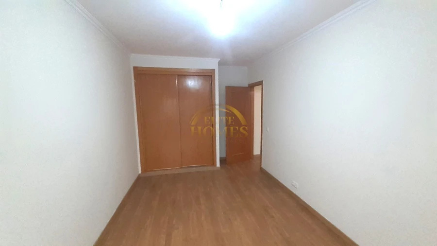 Apartamento T3 para Venda em Rio de Mouro Foto 13