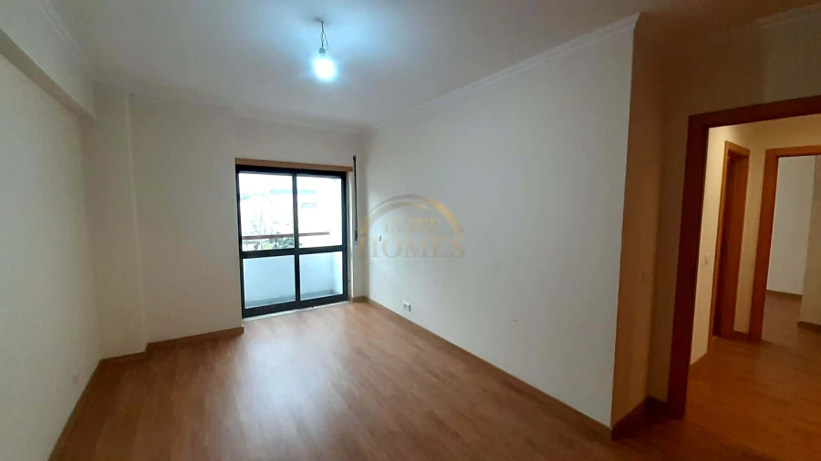 Apartamento T3 para Venda em Rio de Mouro Foto 16