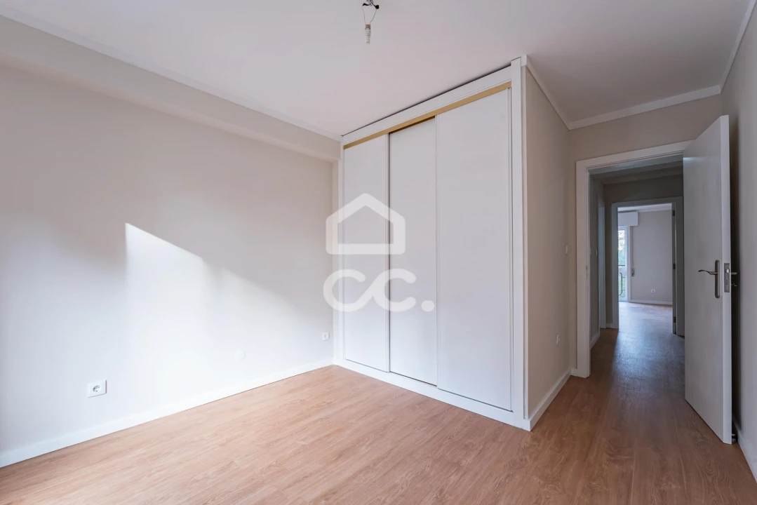 Apartamento T3 para Venda em Ramalde Foto 15