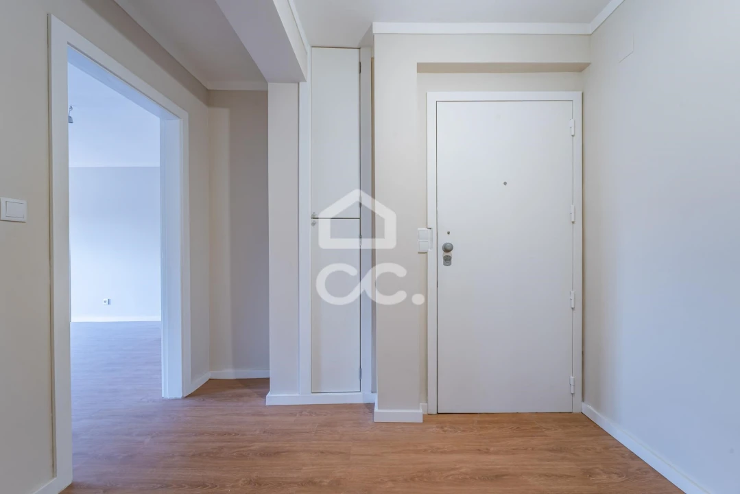 Apartamento T3 para Venda em Ramalde Foto 9