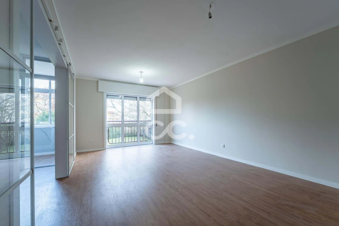 Apartamento T3 para Venda em Ramalde Foto 7