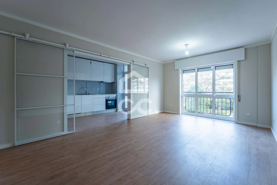 Apartamento T3 para Venda em Ramalde Foto 4