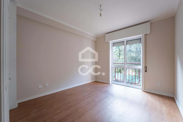 Apartamento T3 para Venda em Ramalde Foto 17