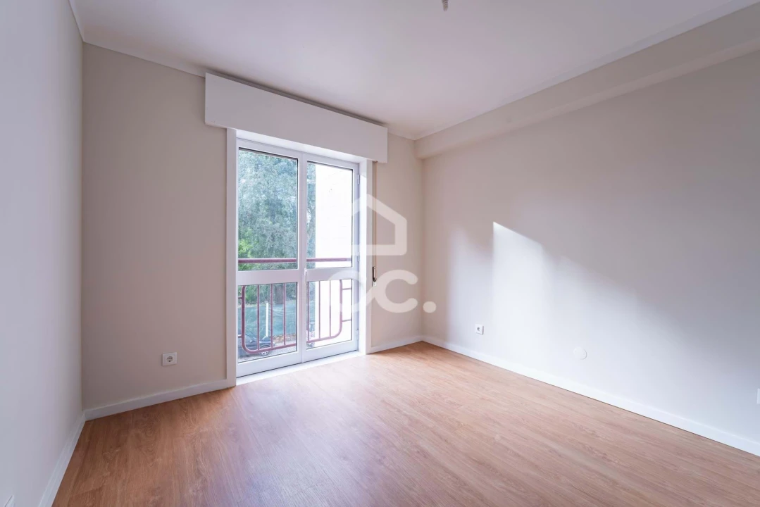Apartamento T3 para Venda em Ramalde Foto 14