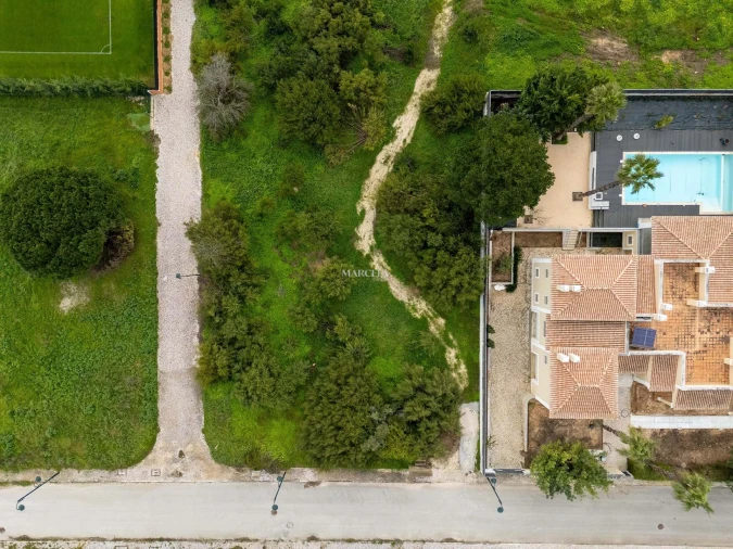 Terreno para Venda em Lagos (São Sebastião e Santa Maria) Foto 2