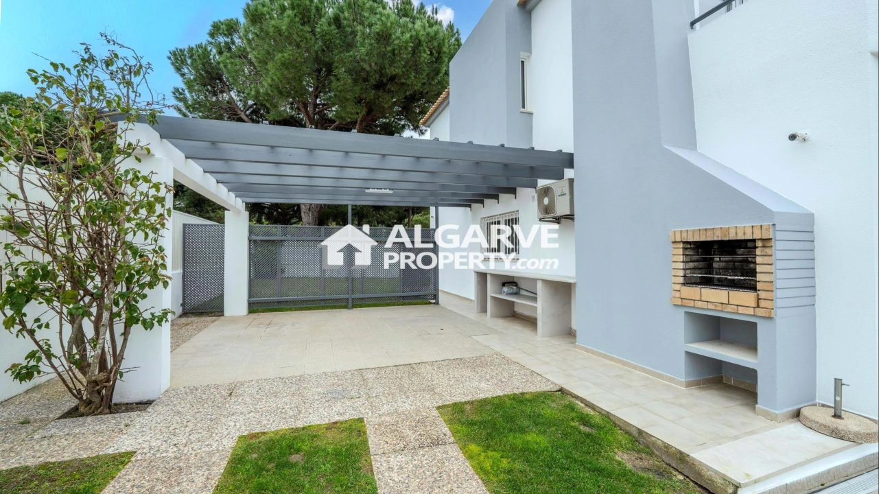 Moradia T2 para Venda em Quarteira Foto 19