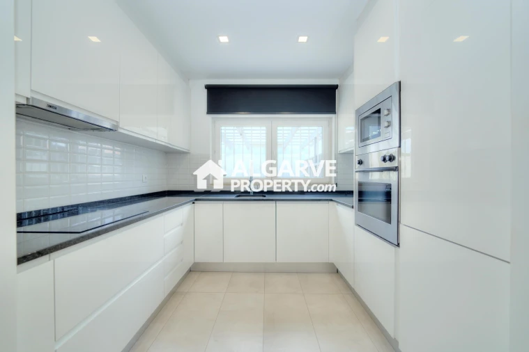 Moradia T2 para Venda em Quarteira Foto 2