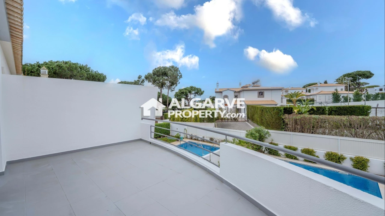 Moradia T2 para Venda em Quarteira Foto 17