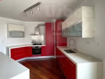 Apartamento T2 para Arrendamento em Campolide