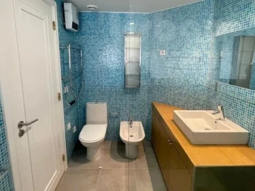 Apartamento T2 para Arrendamento em Campolide