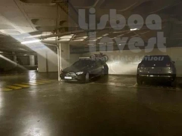 Apartamento T2 para Arrendamento em Campolide