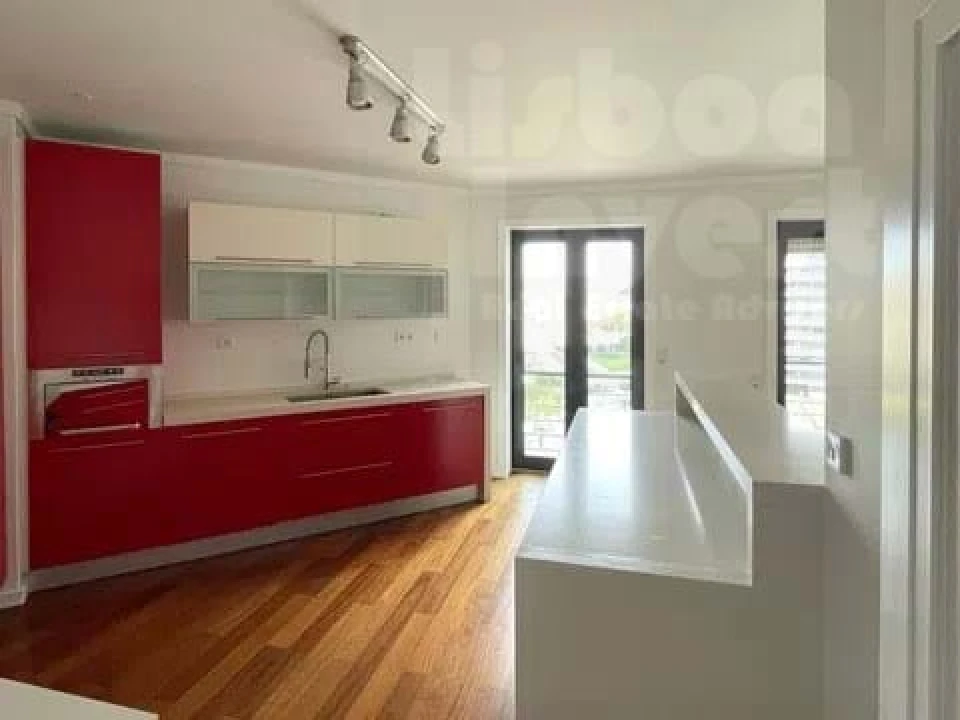 Apartamento T2 para Arrendamento em Campolide Foto 15