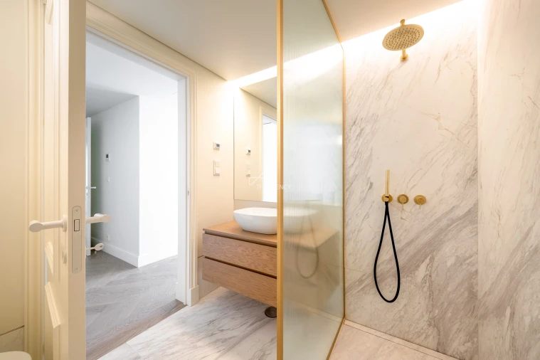 Apartamento T3 para Arrendamento em São Domingos de Benfica Foto 23