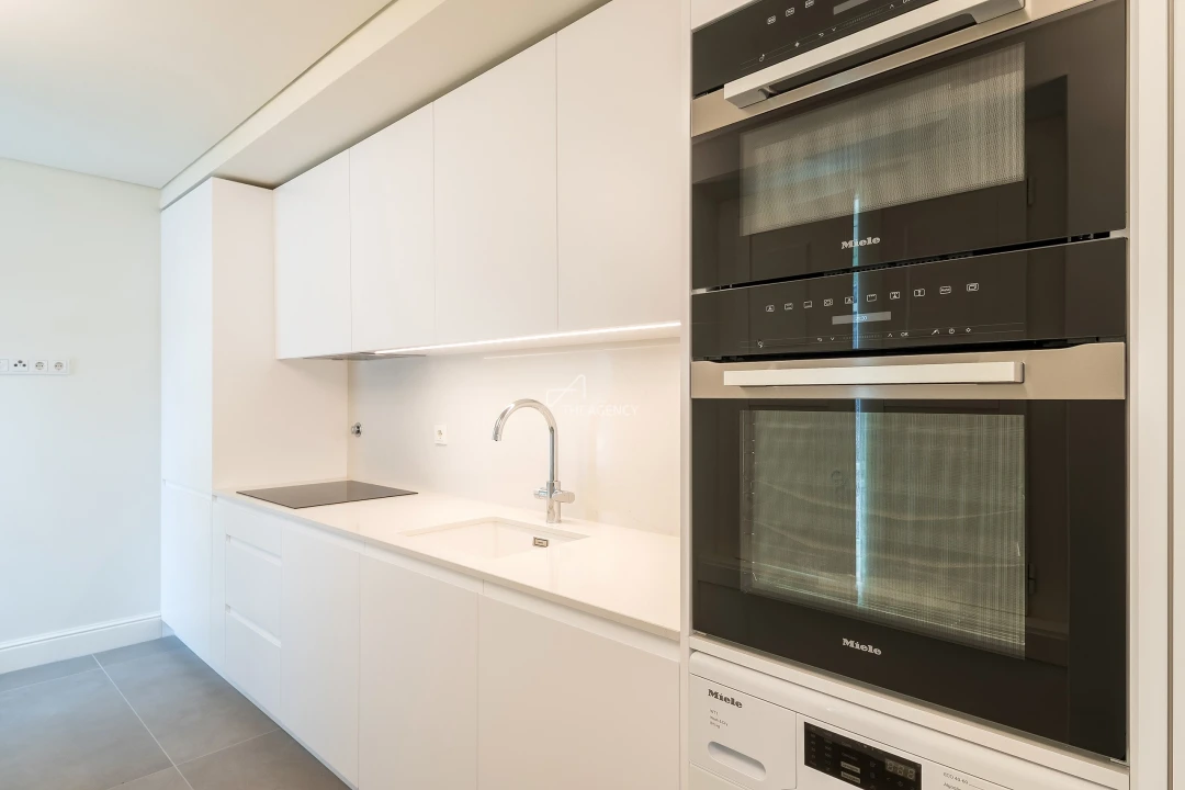 Apartamento T3 para Arrendamento em São Domingos de Benfica Foto 11