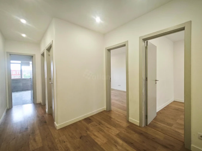 Apartamento T2 para Venda em Mina de Água Foto 4