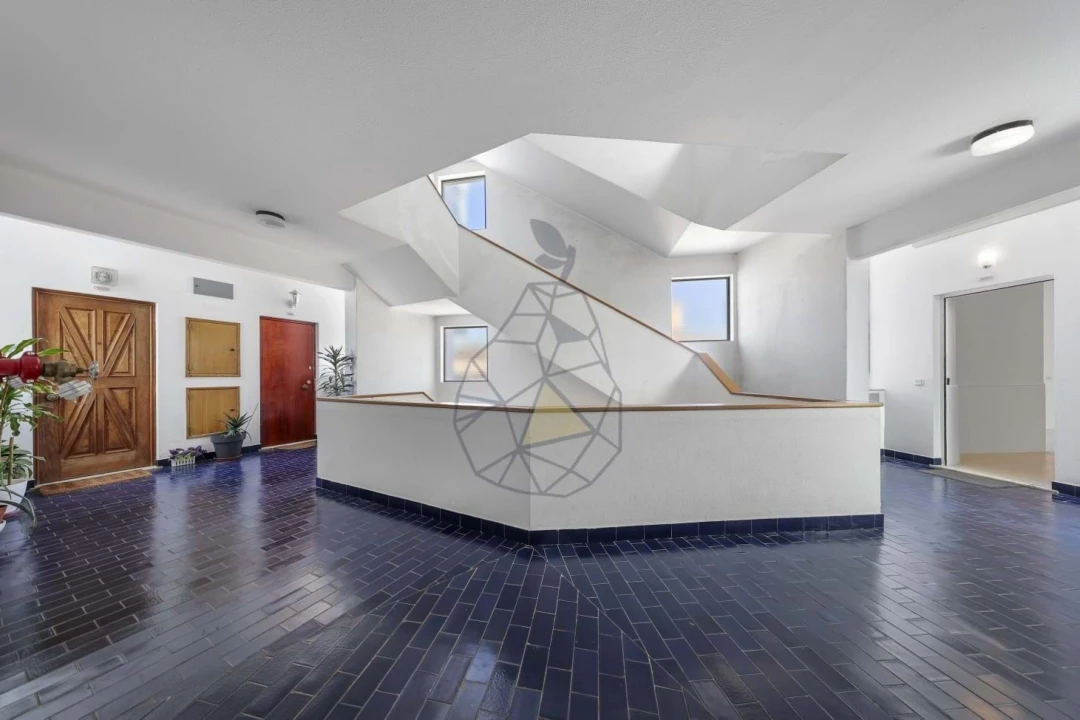 Apartamento T2 para Venda em Portimão Foto 38