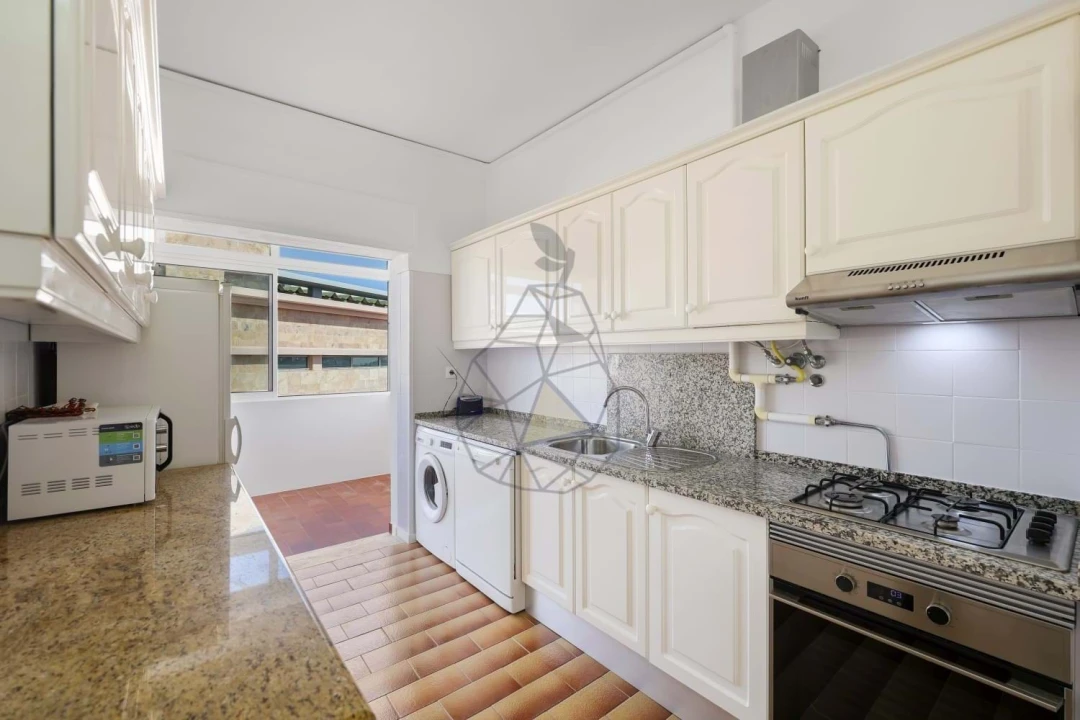 Apartamento T2 para Venda em Portimão Foto 4