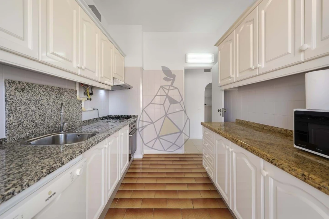 Apartamento T2 para Venda em Portimão Foto 14