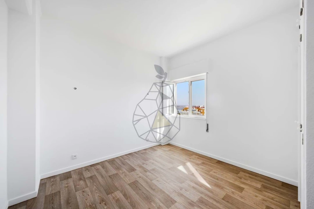 Apartamento T2 para Venda em Portimão Foto 21