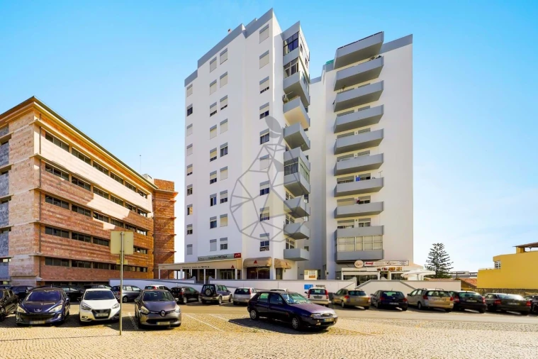 Apartamento T2 para Venda em Portimão Foto 13