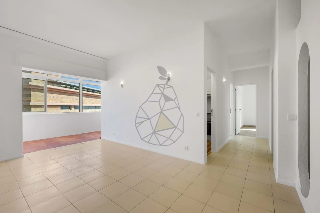 Apartamento T2 para Venda em Portimão Foto 3