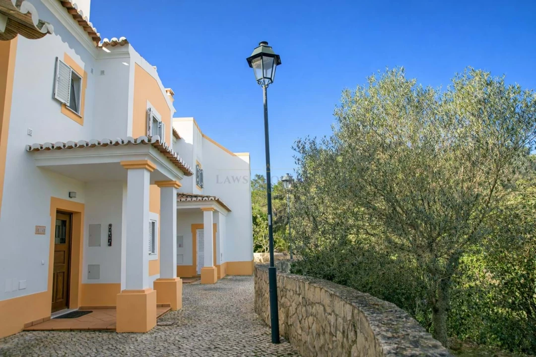 Moradia T2 para Venda em Lagos (São Sebastião e Santa Maria) Foto 3