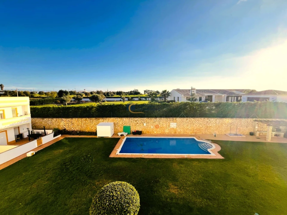 Apartamento T2 para Venda em Guia Foto 1