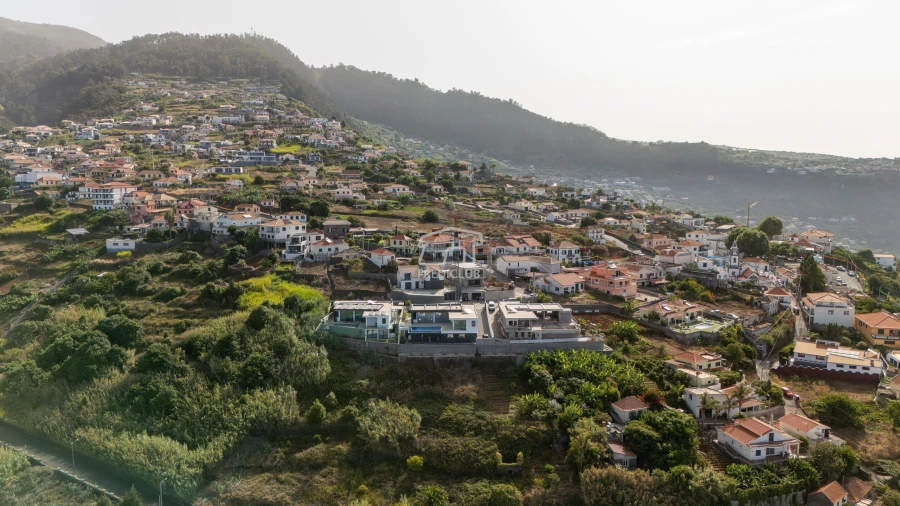 Moradia T3 para Venda em Arco da Calheta Foto 38