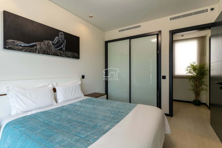 Moradia T3 para Venda em Arco da Calheta Foto 12