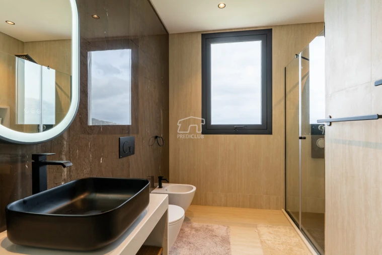 Moradia T3 para Venda em Arco da Calheta Foto 21