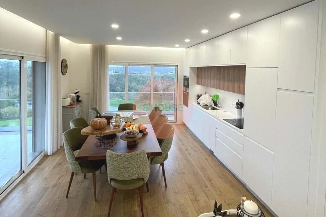 Apartamento T2 para Venda em Azueira e Sobral da Abelheira Foto 1