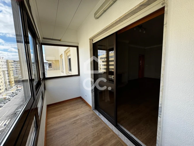 Apartamento T3 para Arrendamento em Loures Foto 8