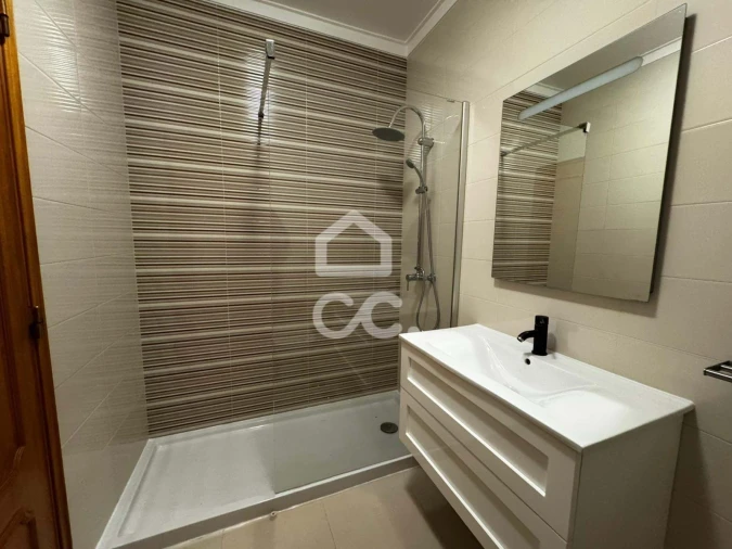 Apartamento T3 para Arrendamento em Loures Foto 14