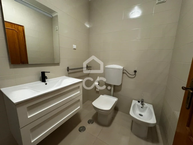 Apartamento T3 para Arrendamento em Loures Foto 13